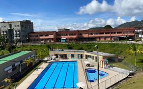 Apartamento con Vista y acceso al lago en Guatape